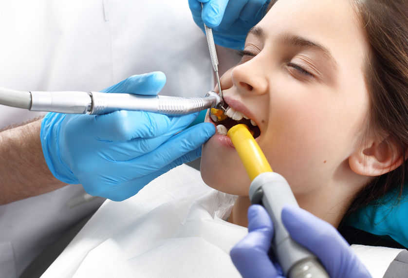 Signs You Need An Emergency Dentist In Chicago