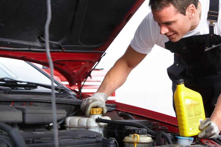 Why Having Professional Auto Oil Changes in Hartford Is Important