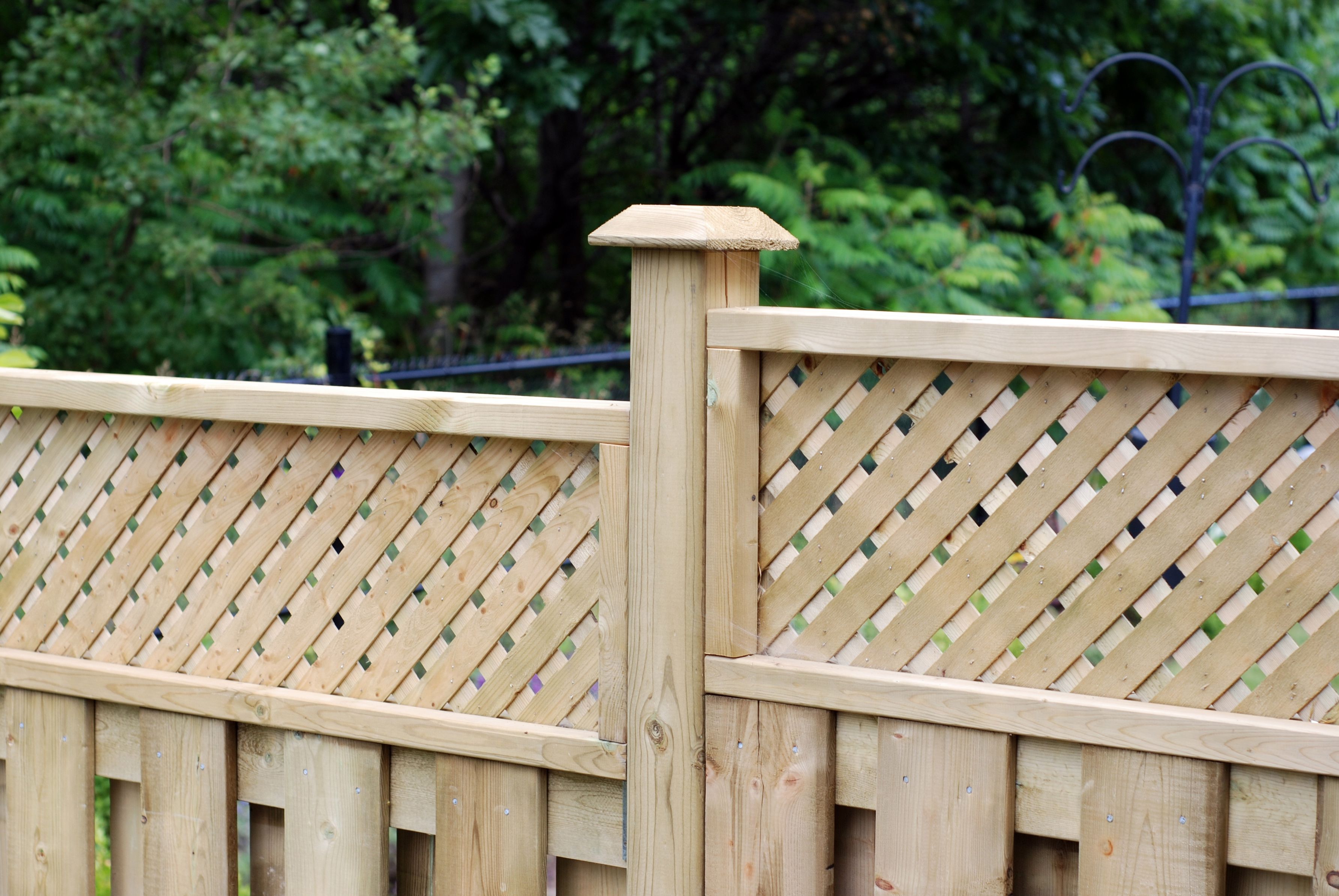 Get a Long Lasting Fencing Solution With a Superior Vinyl Fence Company in Nassau County