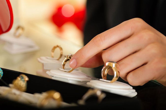 Things You Should Know When Shopping for an Engagement Ring