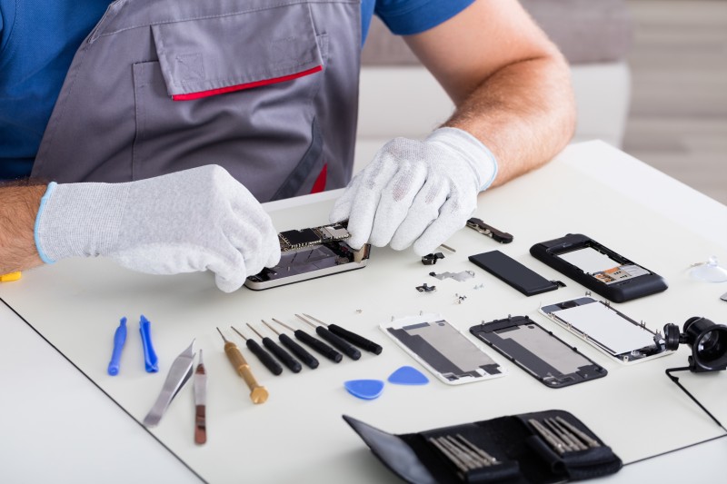 What to Do When you Need Cracked Screen Repairs in Jacksonville FL