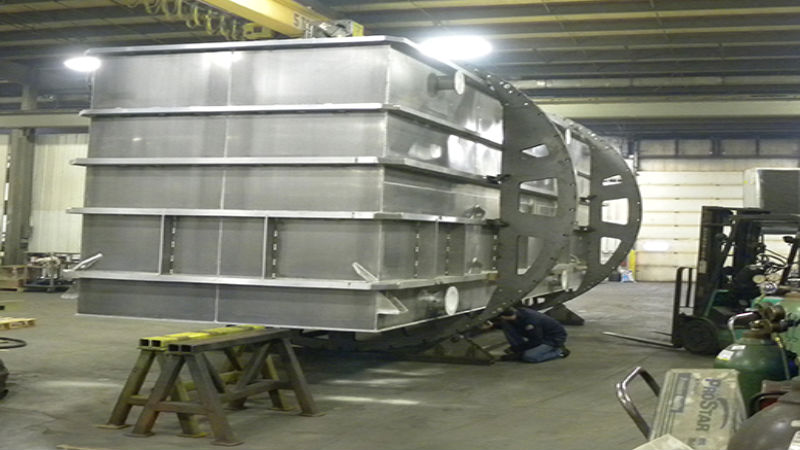 Why Choose a Contract Manufacturer for Metal Fabrication?