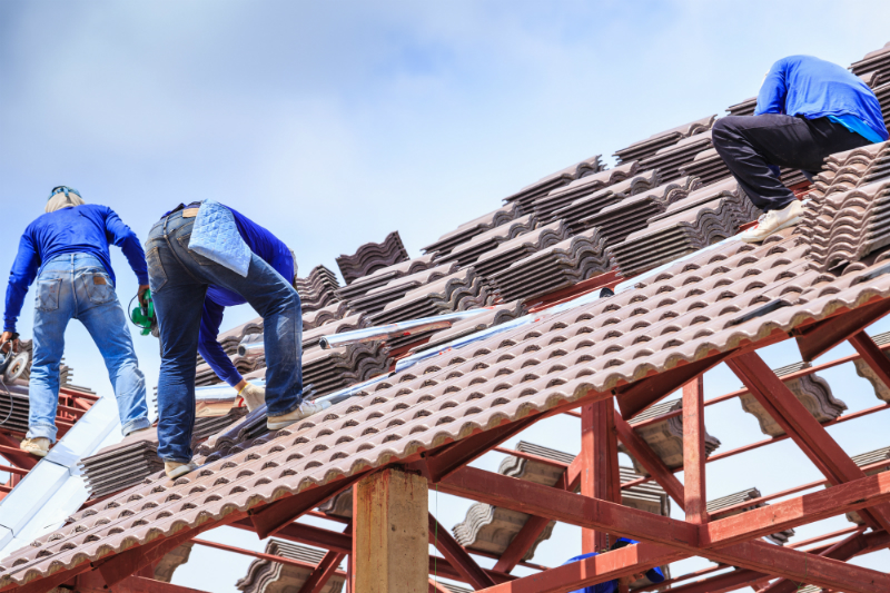 Replacing the Roof on Your Home? Consult with a Professional Contractor