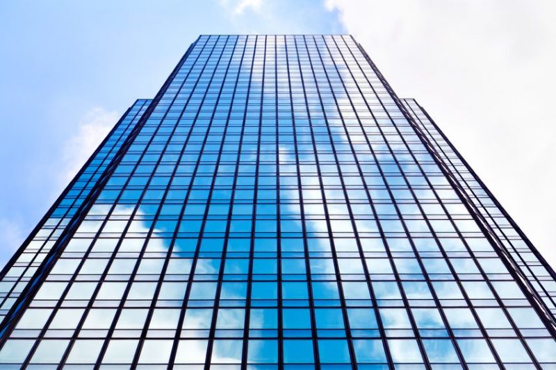 Commercial Glass Window Services Can Keep Your Business Looking Great