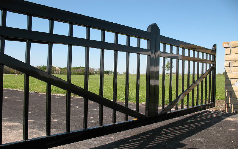 The Benefits of Installing a Vinyl Fence