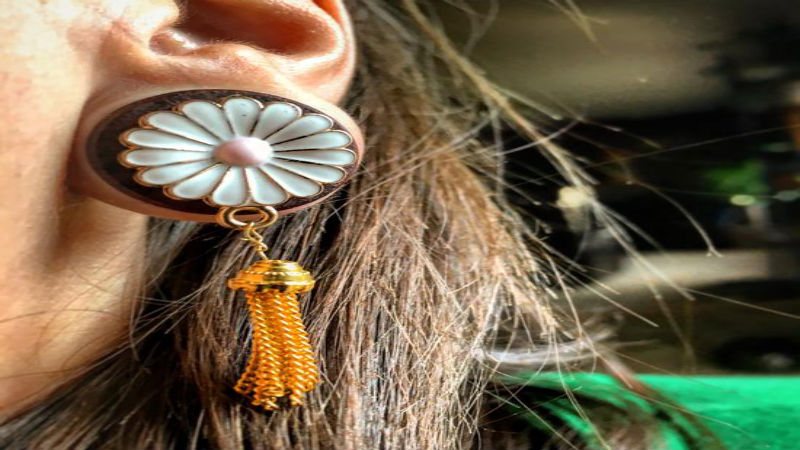 Why a Handcrafted Jewelry Box Can Make the Perfect Gift