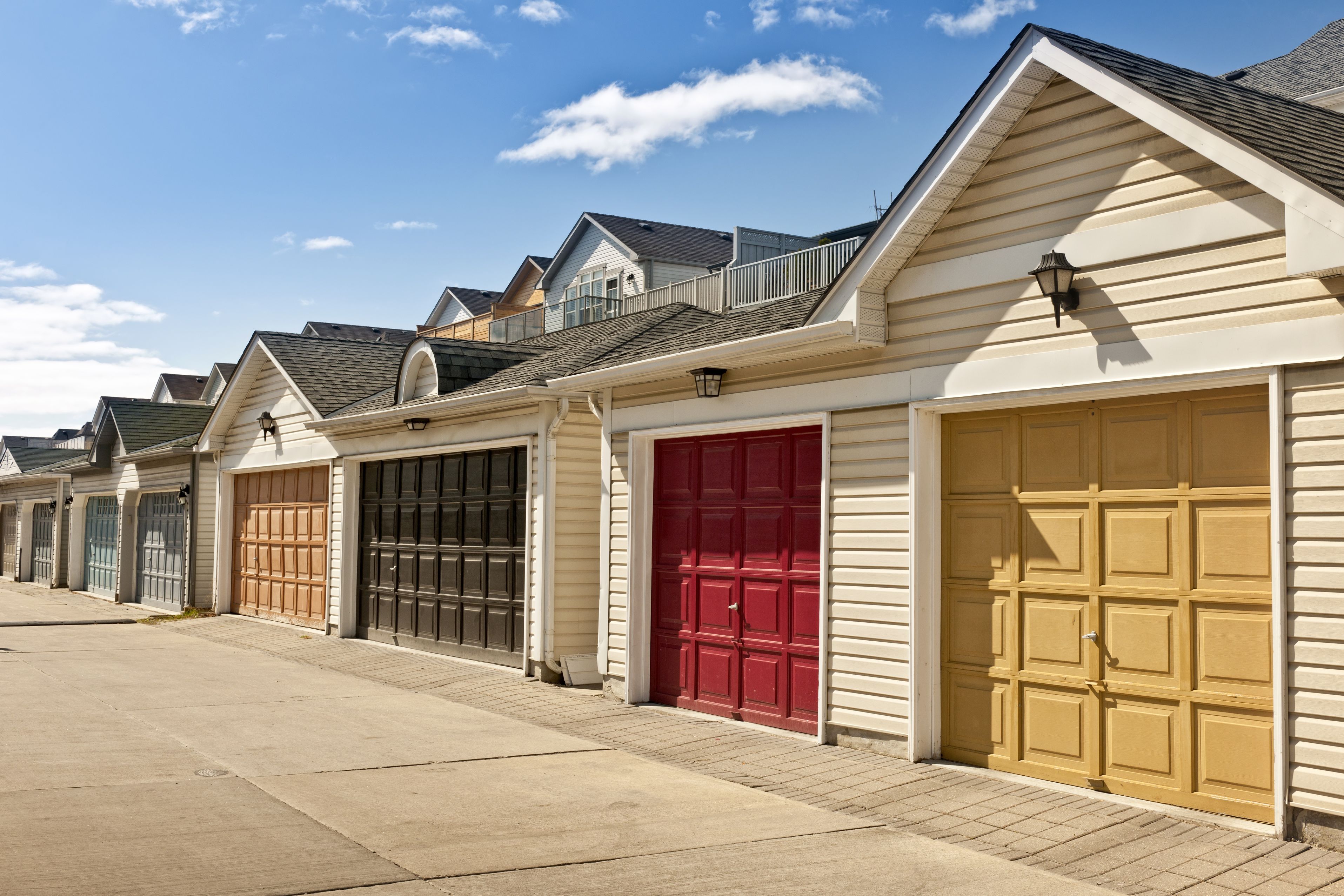 A Buying Guide for a New Garage Door