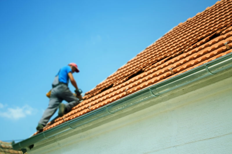 Roofing Contractors in Oahu Help Clients Choose the Best Materials and Designs for New Roof Construction