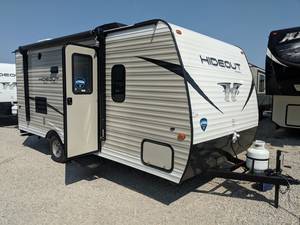 Two Popular Reasons to Visit an RV Dealership in Des Moines