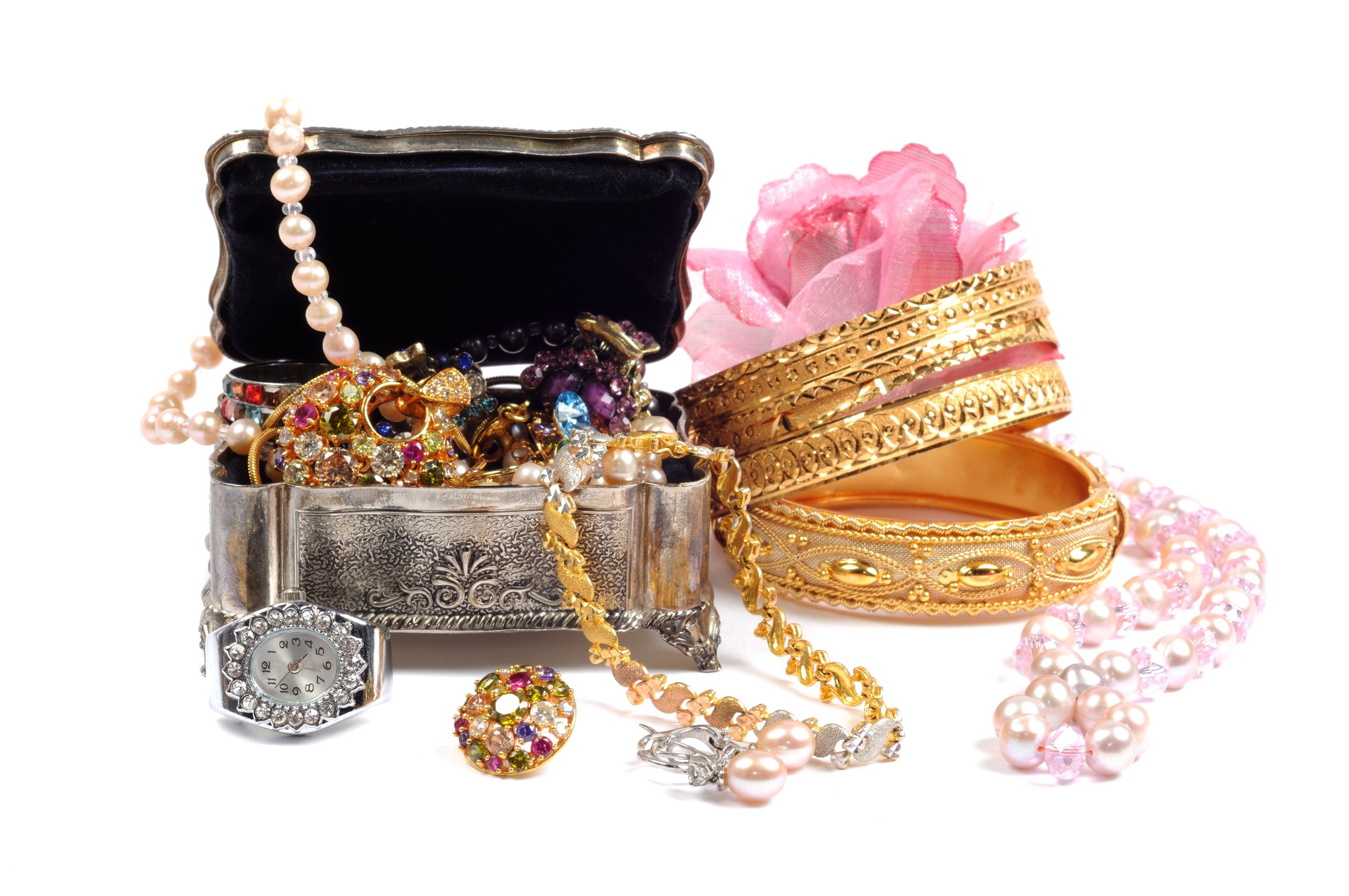 Turn in Your Old Gear to Pawn Brokers in Corona, CA