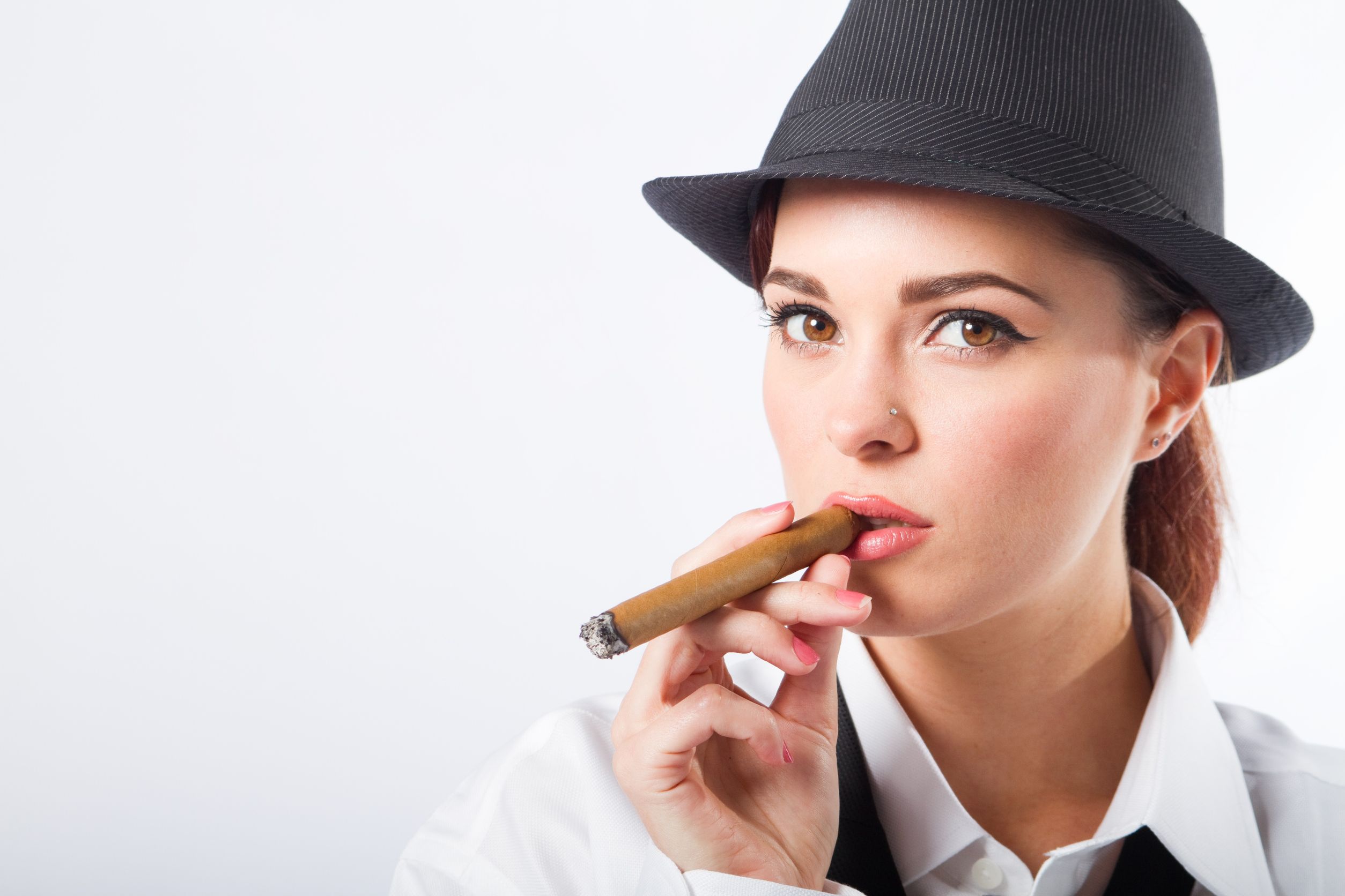 Tips for Trying Out a Cigar for Rookie Smokers