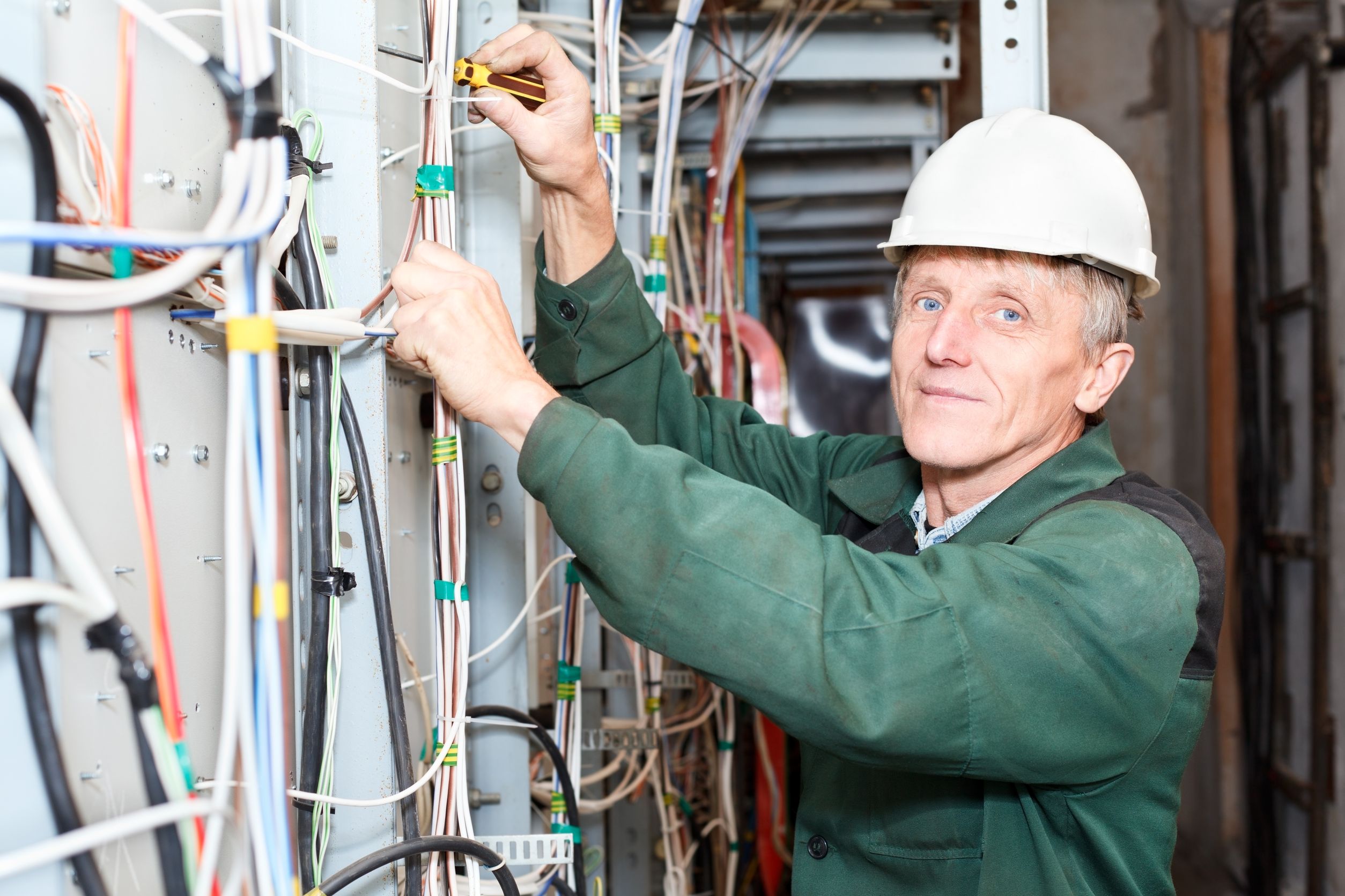 Contacting an Electrical Contractor in Warren County, NJ About Your Old Wiring Should Be Done Immediately