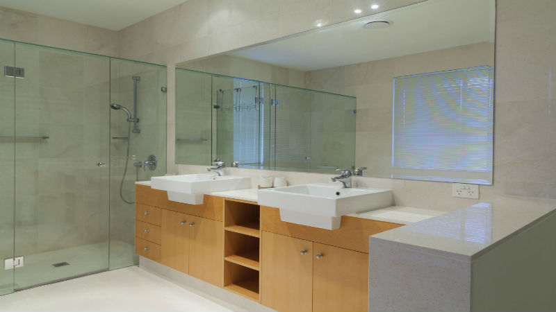 4 Ways To Give Your Small Bathroom The Luxurious Look