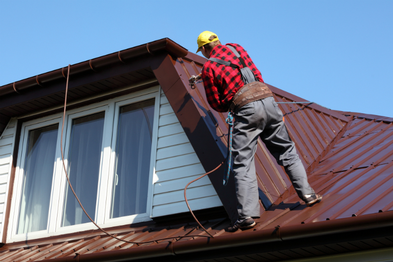 A Professional Roofing Contractor in Charleston SC Provides Expert Service