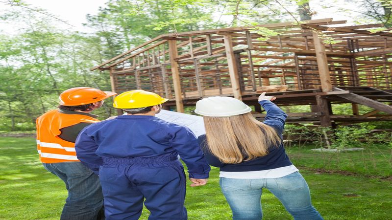 Hiring a Contractor for New Construction Services in Oshkosh, WI
