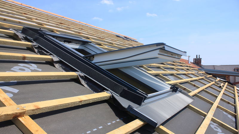 Reasons Why a Flat Roof in Dayton OH Might Be Prone to Leaking