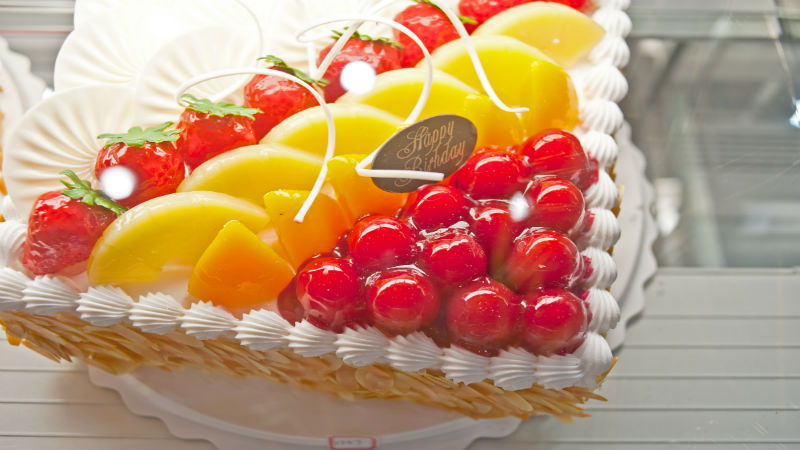 Christmas Fruit Cakes – How to Share Them