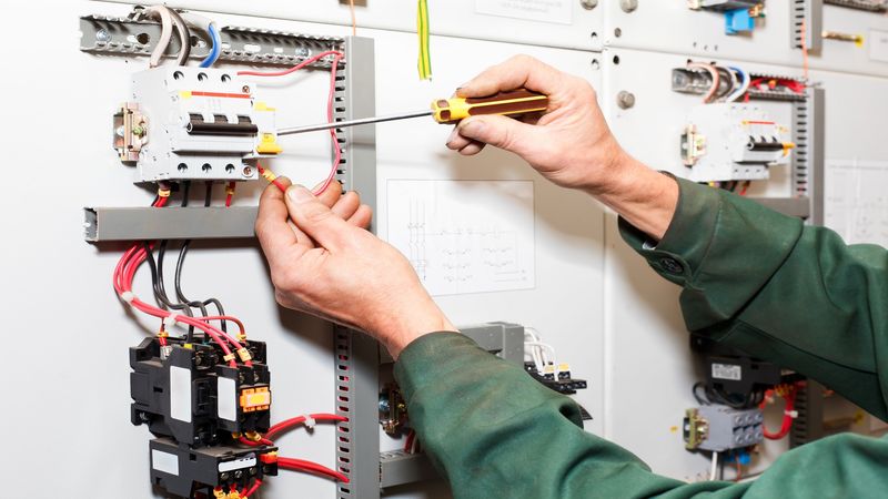 3 Benefits Provided by Electricians in Salem OR