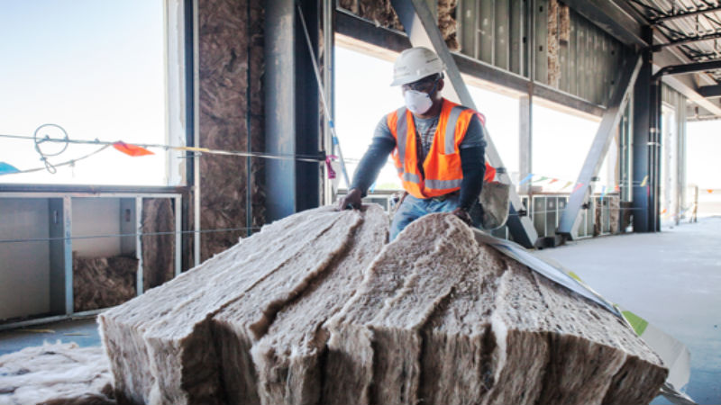 3 Reasons to Consider Commercial Insulation Installation in Wyoming