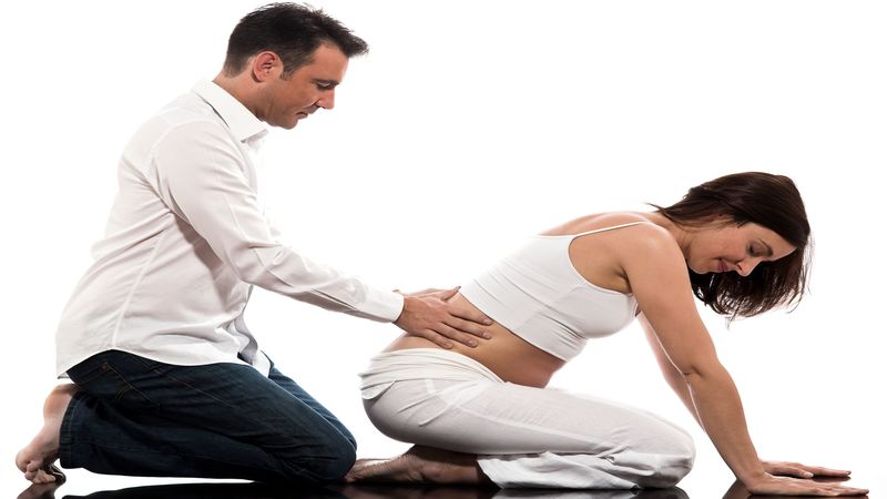 How to Choose a Specialist for Low Back Pain in Lancaster, CA