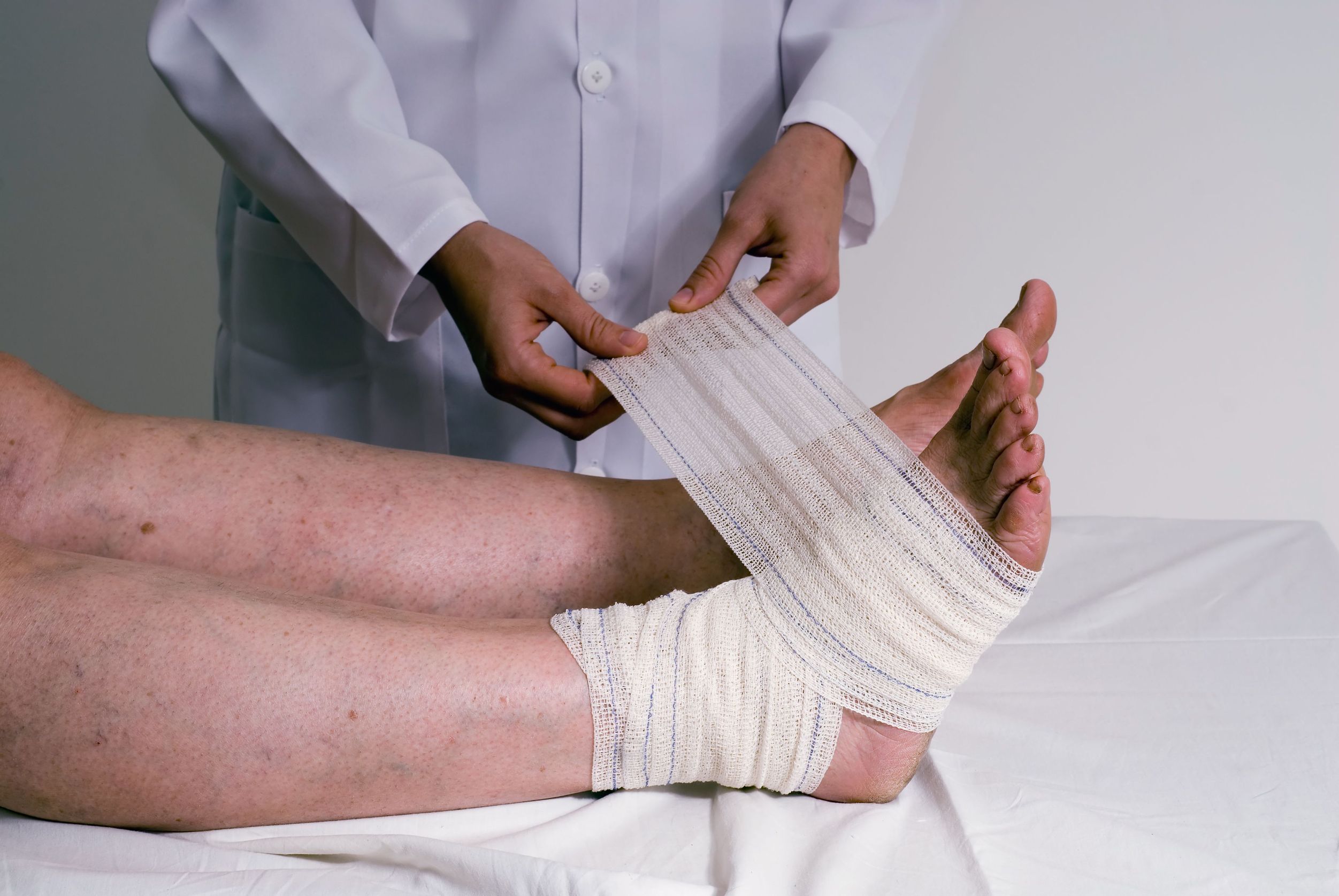 When and Why You Should Consider Seeing a Foot Doctor in Chicago