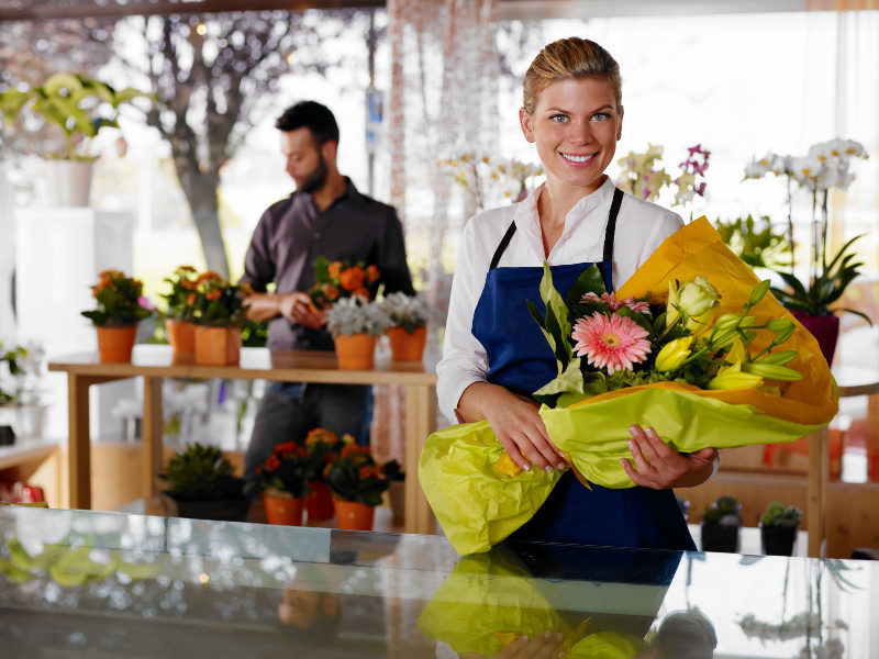 Why Buy From a Flower Shop in Toronto Online?