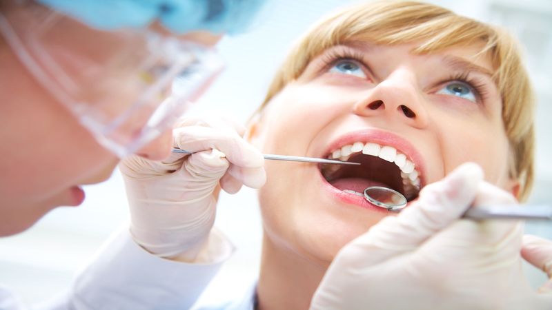 Use a Top Dentist When You Require Emergency Dental Care in Burbank