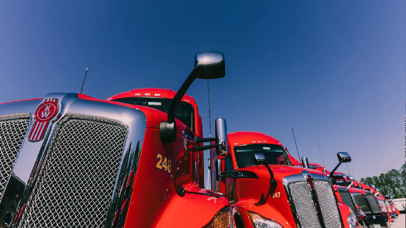 Look Online for Trucking Companies Hiring in Newnan, GA, for the Best Results
