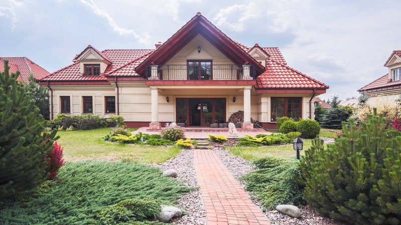What to Know About a Land Real Estate Company in Marion County, IA