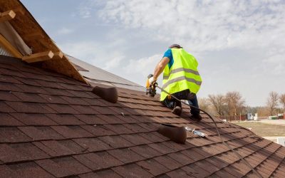 Signs You Need a Roofing Contractor Fort Lauderdale, FL Homeowners Should Know